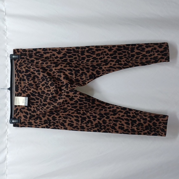 Style & Co Plus Size Basic Printed Leggings, Classic Animal Brown - Picture 5 of 10